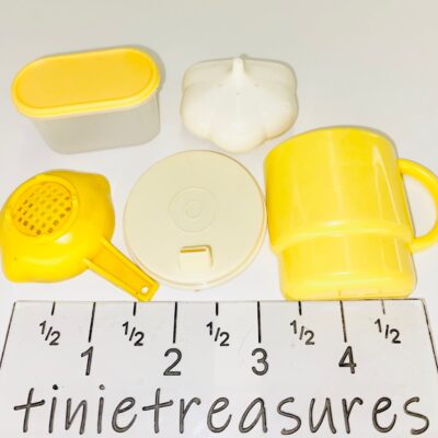 Tupperware Set Of 5 magnets Variety Garlic Yellow tinietreasures